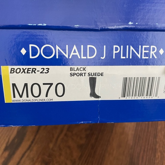 Donald J Pliner suede and elastic knee high black boots. - Picture 2 of 3